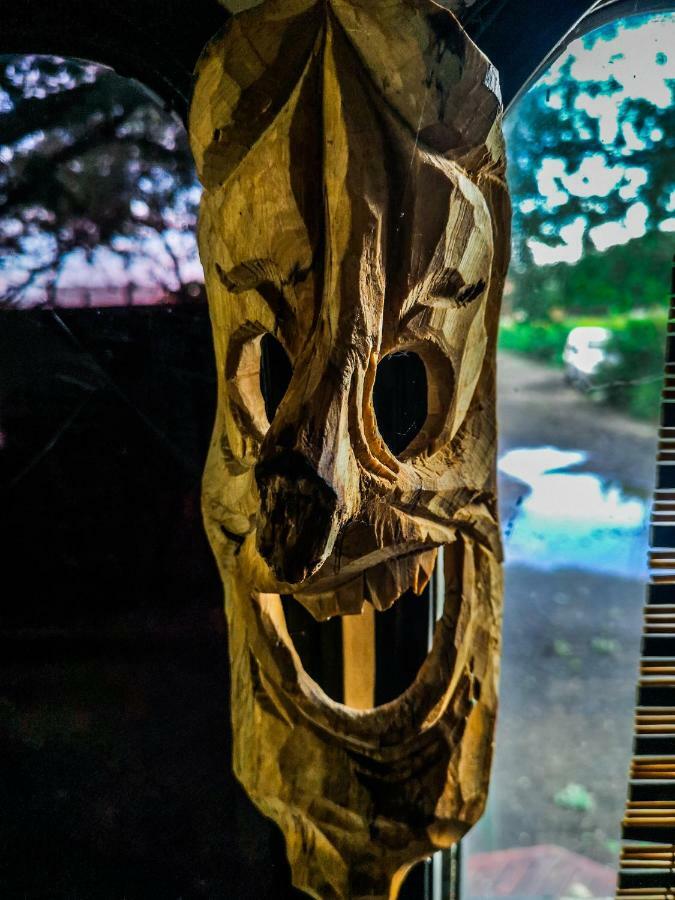Hotel - Magic Bus - Klorakas Zewnętrze zdjęcie